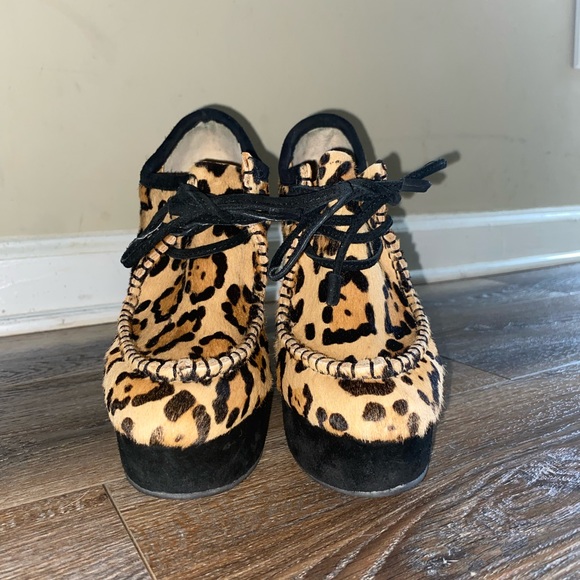 L.A.M.B Nate ii leopard print calf hair wedge - Picture 7 of 9